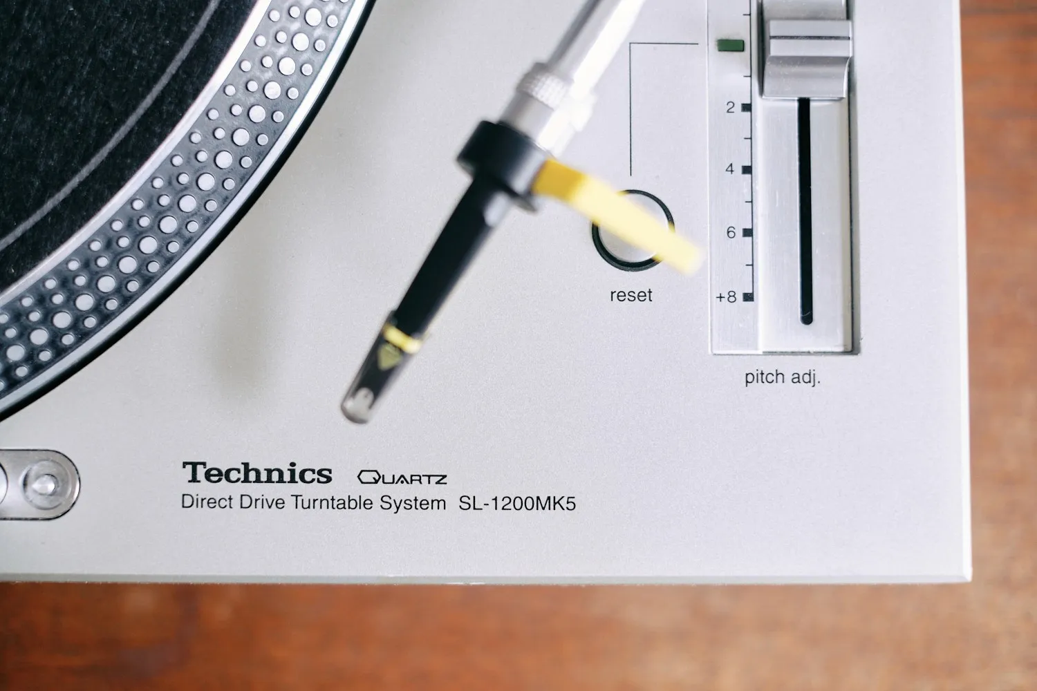 Technics SL-1200 MK5 – Bild 2