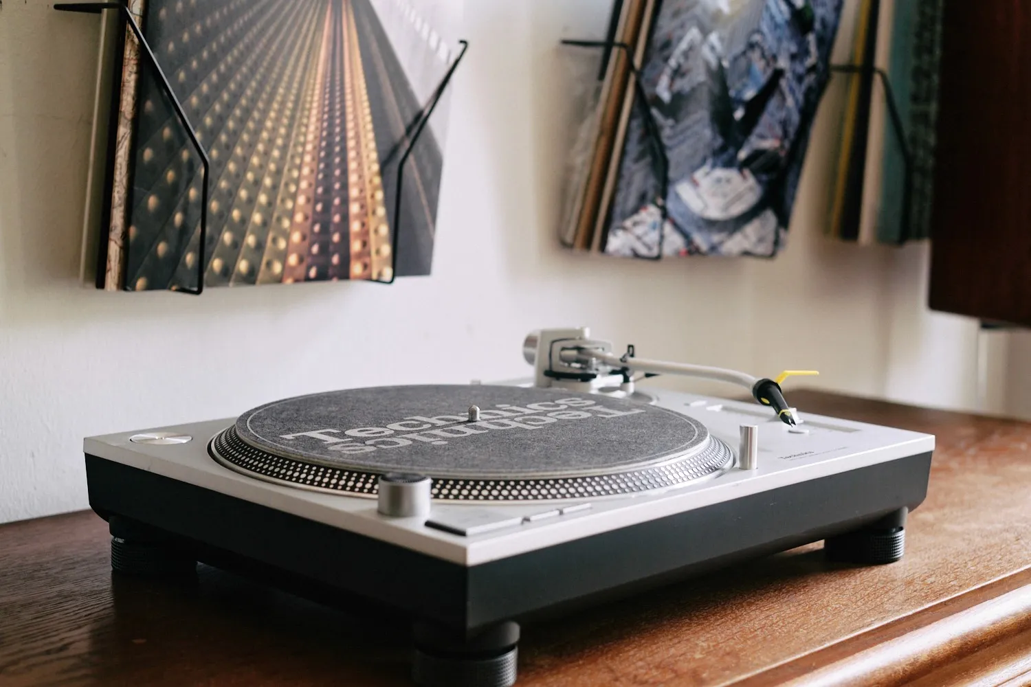 Technics SL-1200 MK7 – Bild 2